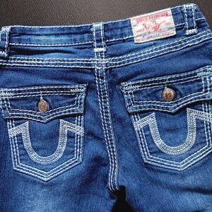 True Religion JOHNNY SUPER T with Iconic Super T Stitch Jeans Size 27 *hemmed